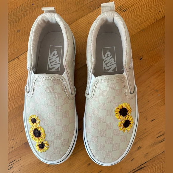 🛹VANS Asher Embroidered Checkerboard Slip Ons - Picture 1 of 8